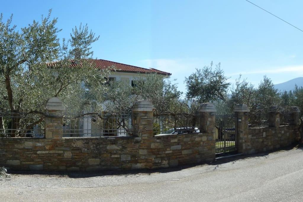Villa Liana Sourpi Exterior photo
