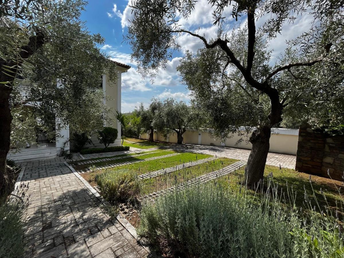Villa Liana Sourpi Exterior photo